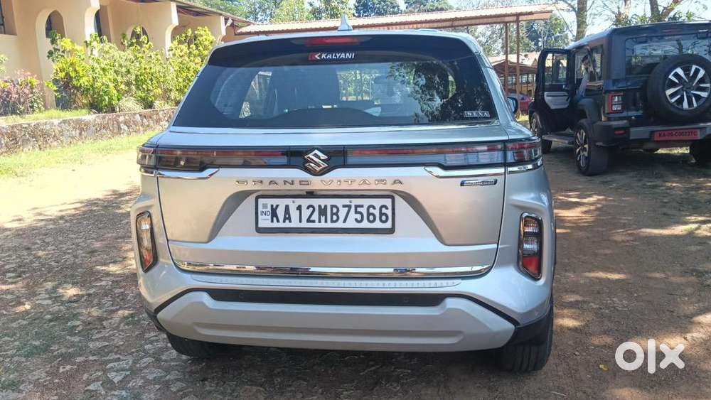 Maruti Suzuki Grand Vitara 2023 Petrol Well Maintained