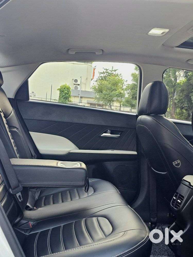 Hyundai Verna Sx (o)1.5 Vtvt [2023 - 2026], 2023, Petrol
