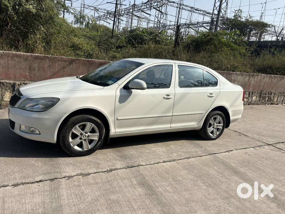 Skoda Laura 1.8 Tsi Ambition, 2011, Petrol