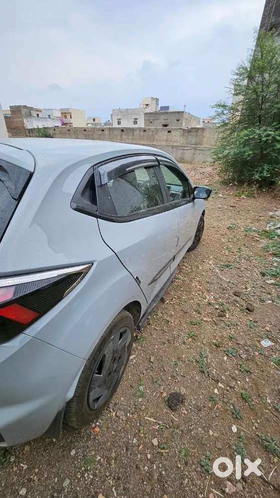 Tata Altroz Crtv S 2025 I-cng Mt Urgent Sale Need Money Fix Price