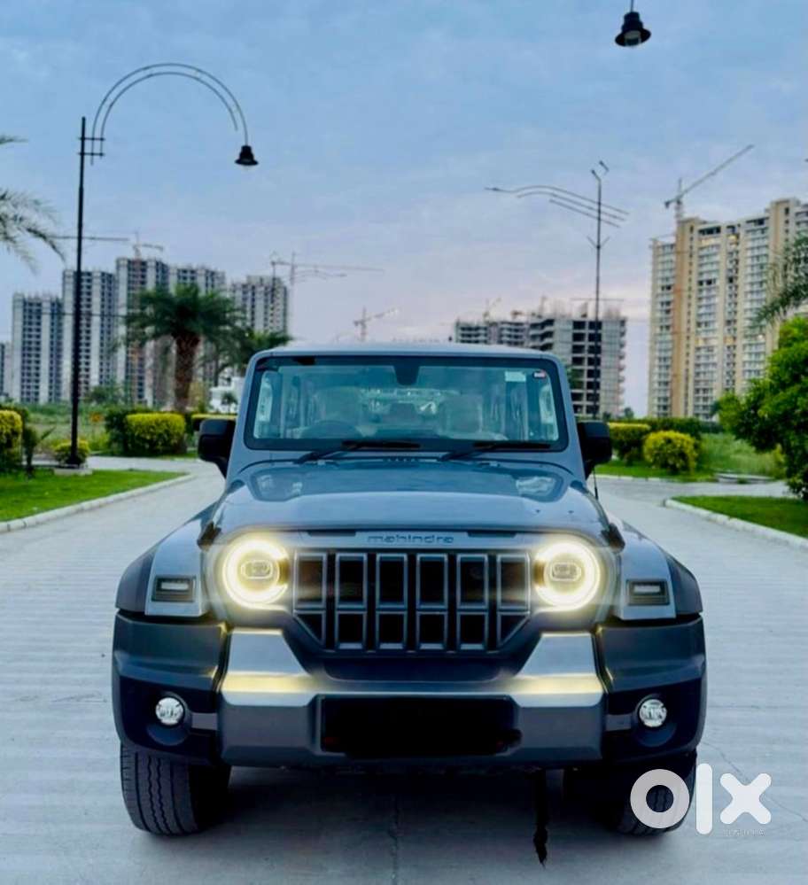 Mahindra Thar Roxx Mx5