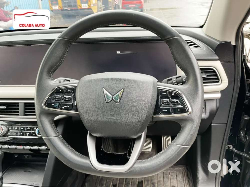 Mahindra Xuv700 2.2 Ax 7 Diesel At Luxury Pack Str, 2025, Diesel