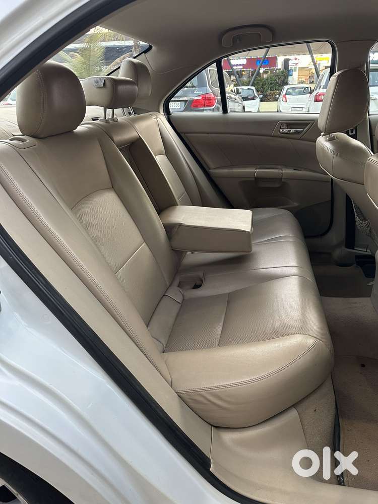 Maruti Suzuki Kizashi Cvt, 2012, Cng & Hybrids