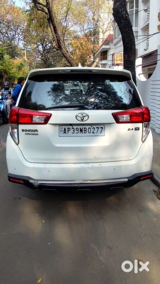 Toyota Innova Crysta 2.4 G Plus Mt 8 Str, 2022, Diesel