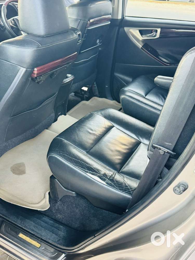 Toyota Innova Crysta Zx 2.4 Diesel 7 Seater, 2016, Diesel