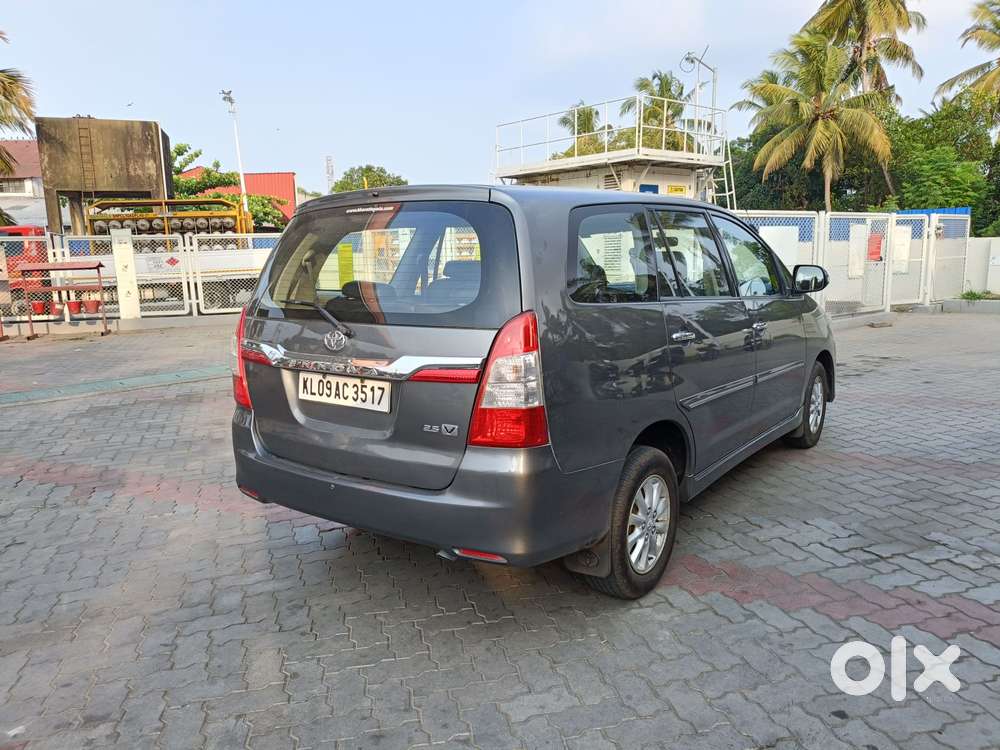 Toyota Innova 2.5 Vx 8 Str Bs-iii, 2012, Diesel