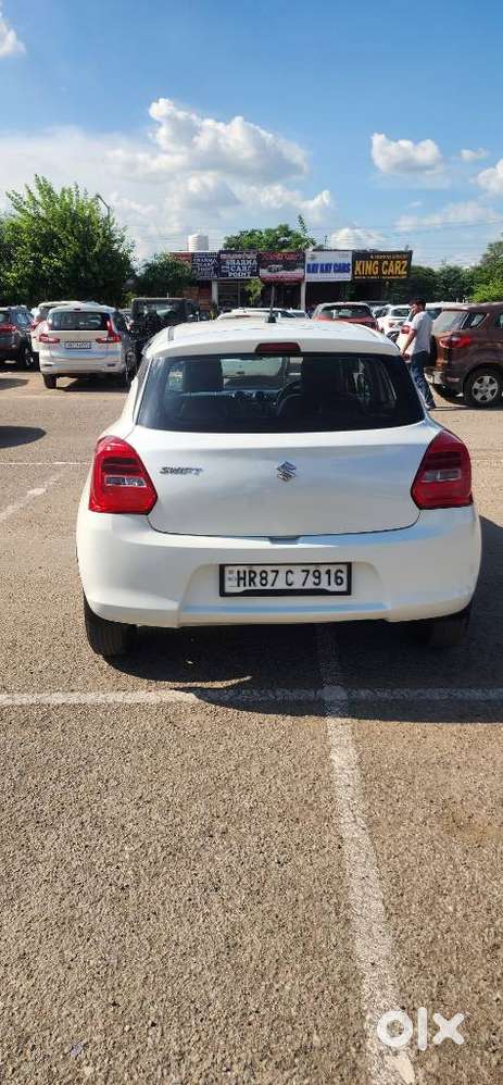 Maruti Suzuki Swift Vxi With Abs, 2018, Petrol