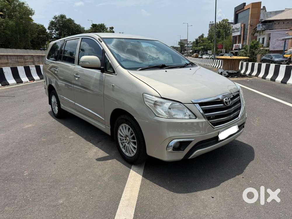 Toyota Innova 2.5 G (diesel) 7 Seater Bs Iv, 2015, Diesel