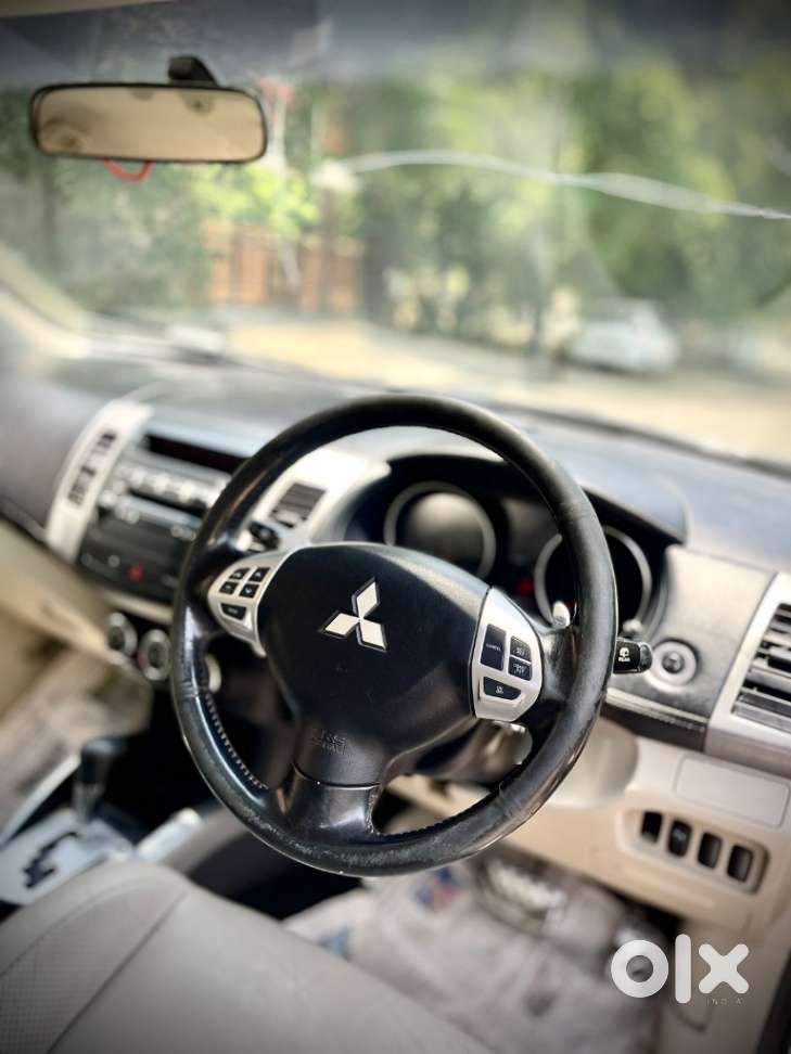 Mitsubishi Outlander New, 2011, Petrol
