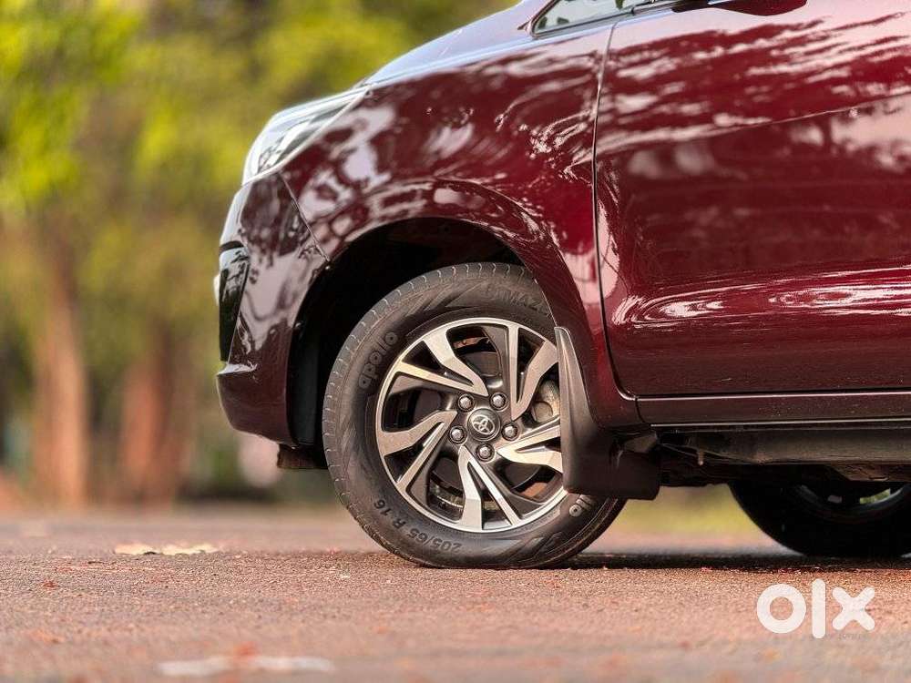 Toyota Innova Crysta 2.4 Gx Limited Edition At 8 Str, 2021, Diesel