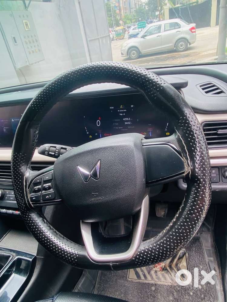 Mahindra Xuv700 2.2 Ax 5 Diesel Mt 7 Str, 2024, Diesel