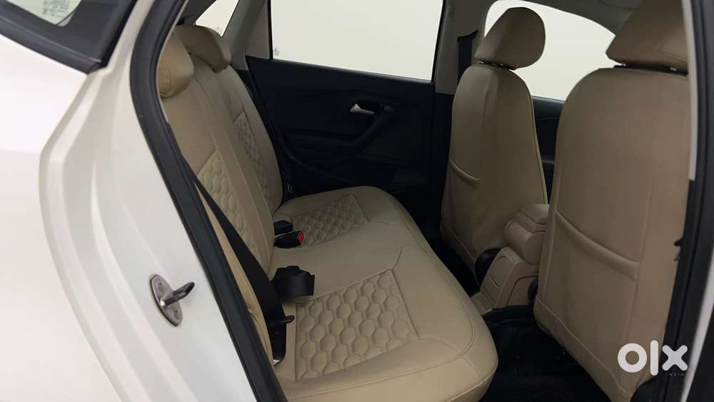 Volkswagen Polo Petrol Comfortline 1.2l, 2015, Petrol