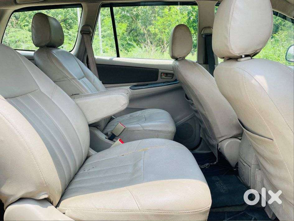 Toyota Innova 2.5 Gx 7 Seater Bs Iv, 2013, Diesel