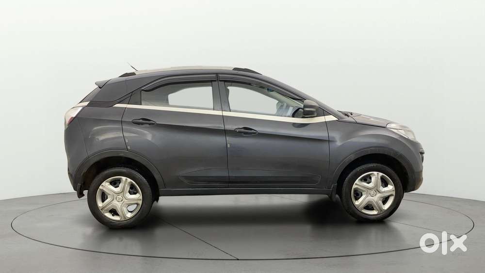 Tata Nexon 1.2 Revotron Xe, 2018, Petrol