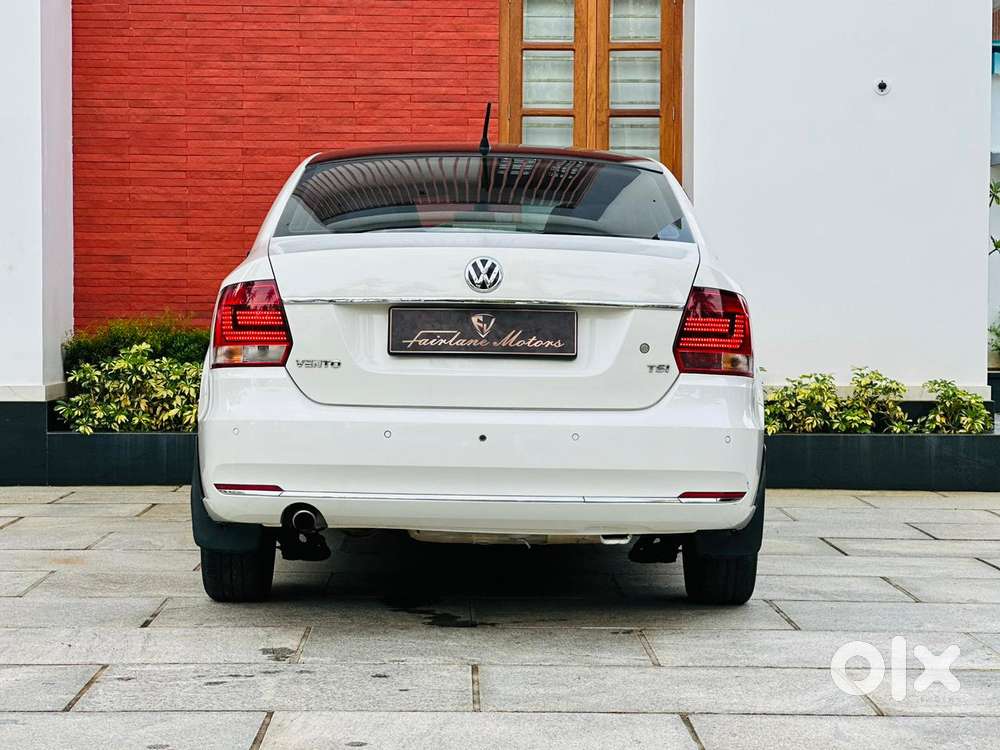 Volkswagen Vento 1.2 Tsi Highline At, 2016, Petrol
