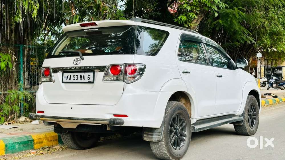 Toyota Fortuner 4x2 Manual, 2012, Diesel