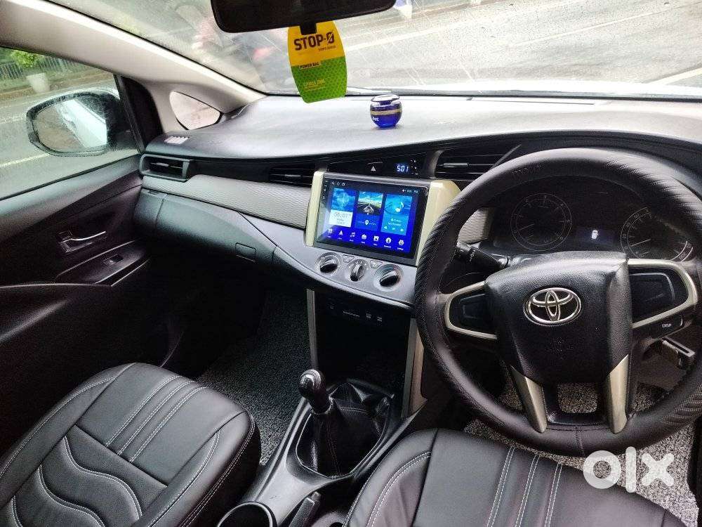 Toyota Innova Crysta 2.4 G Plus Mt 8 Str, 2017, Diesel