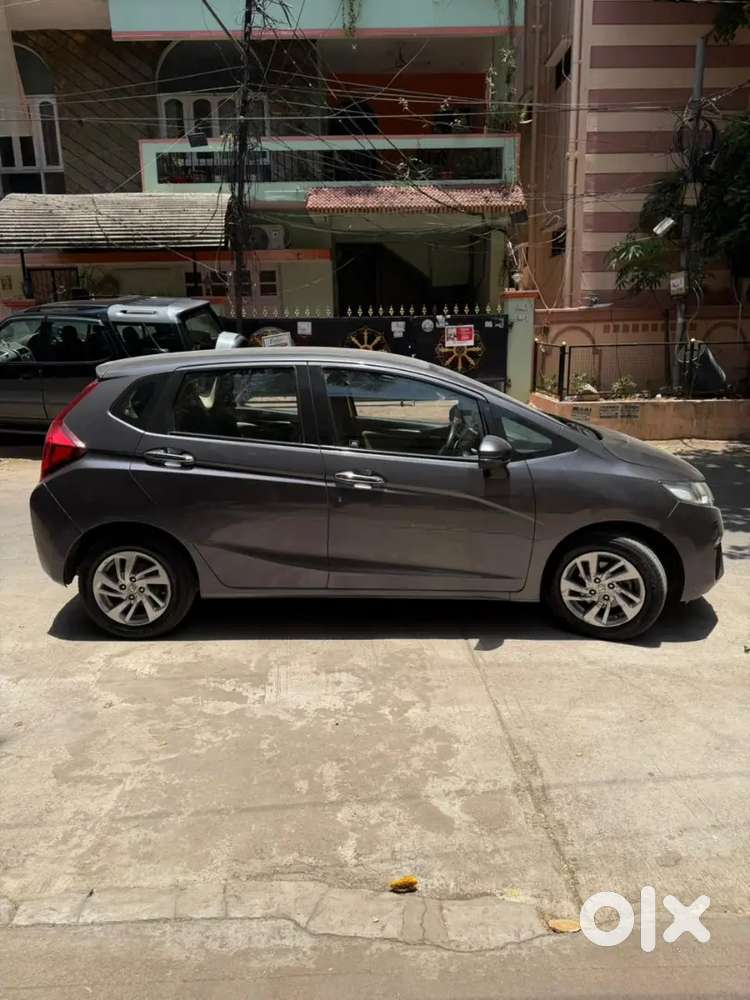 Honda Jazz Vx Cvt 2019 Petrol Automatic Top Model New Tyres