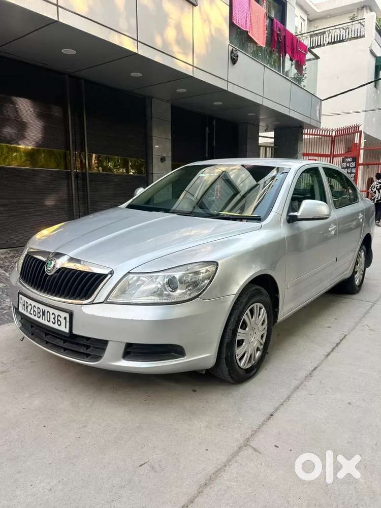 Skoda Laura, 2011, Petrol