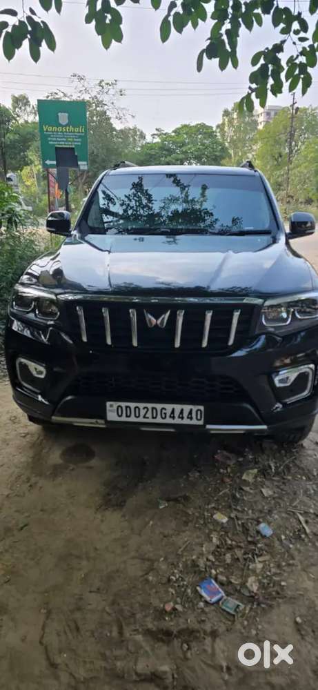 Mahindra Scorpio-n 2025 Diesel 4500 Km Driven Z8