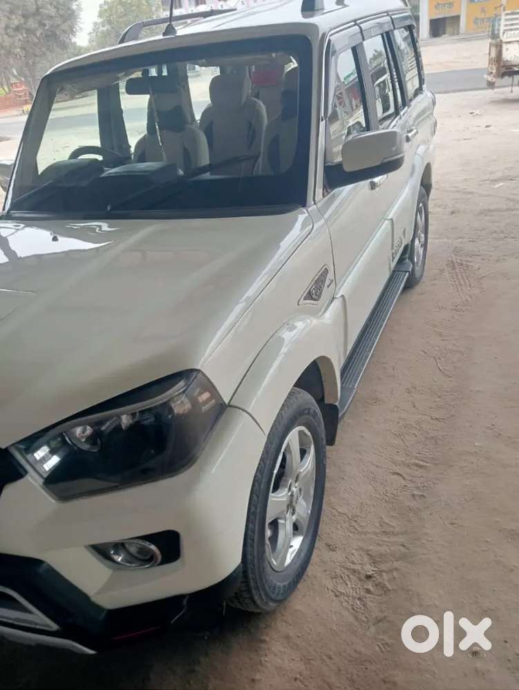 Mahindra Gadi
