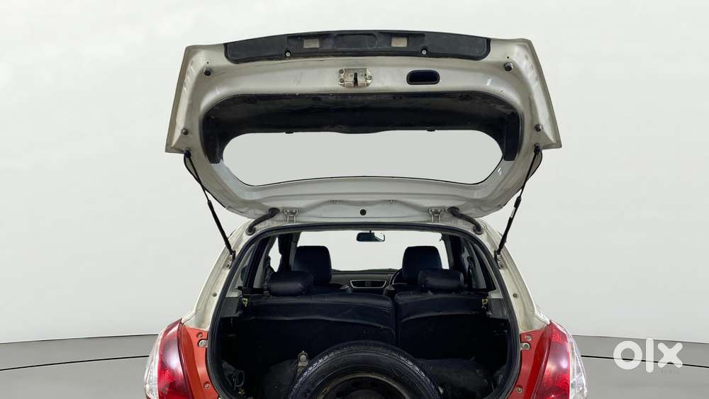 Maruti Suzuki Swift 1.2 Lxi (o), 2016, Cng & Hybrids