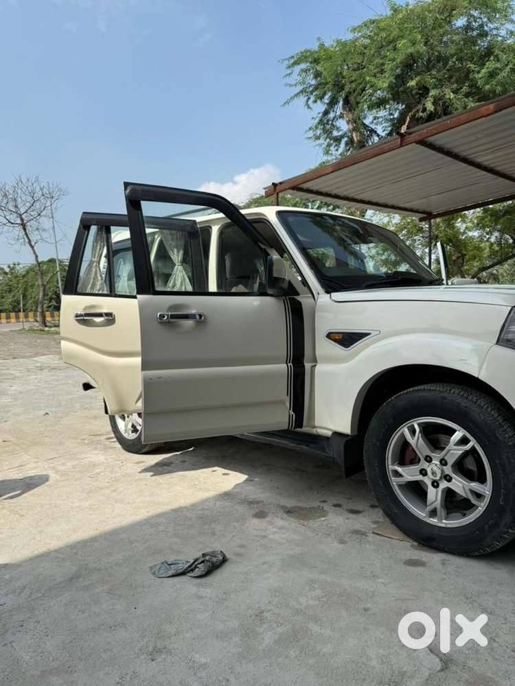 Mahindra Scorpio 2017 Diesel Well Maintained