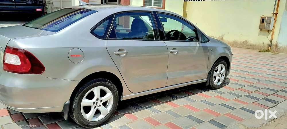 Skoda Rapid 1.5 Tdi Ambition Plus, 2015, Diesel