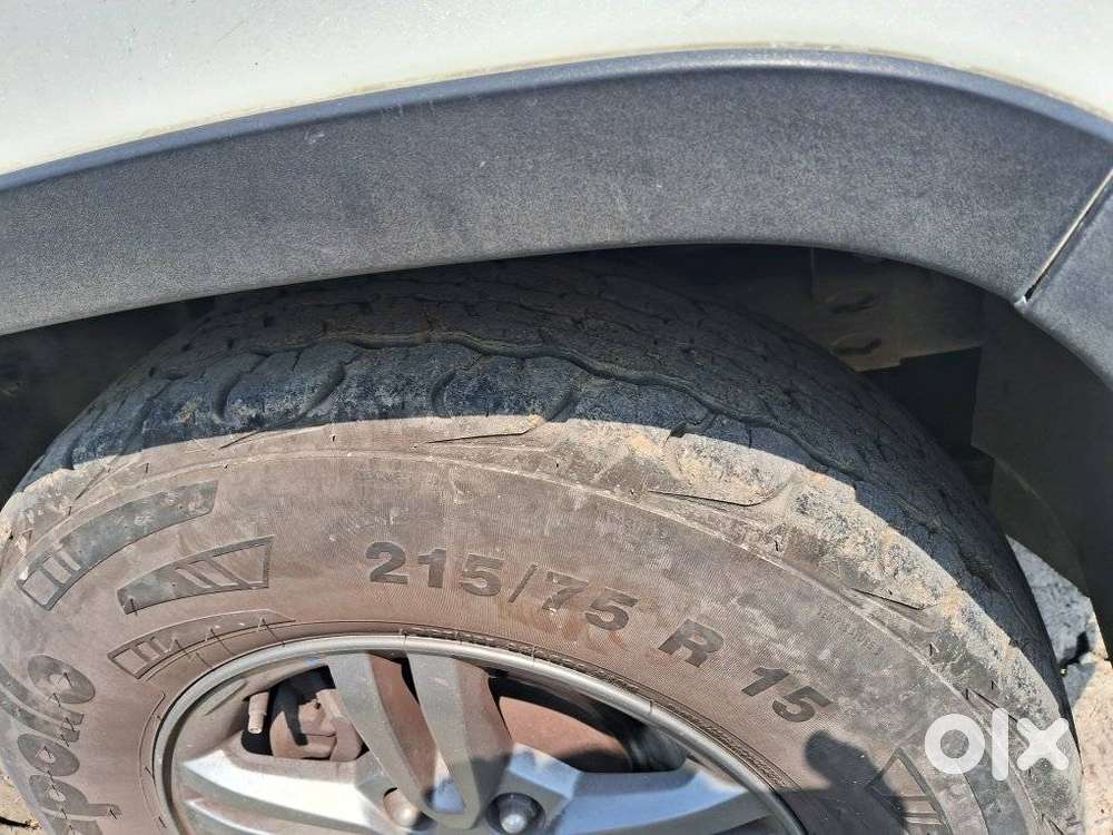 Mahindra Tuv 300 T10, 2019