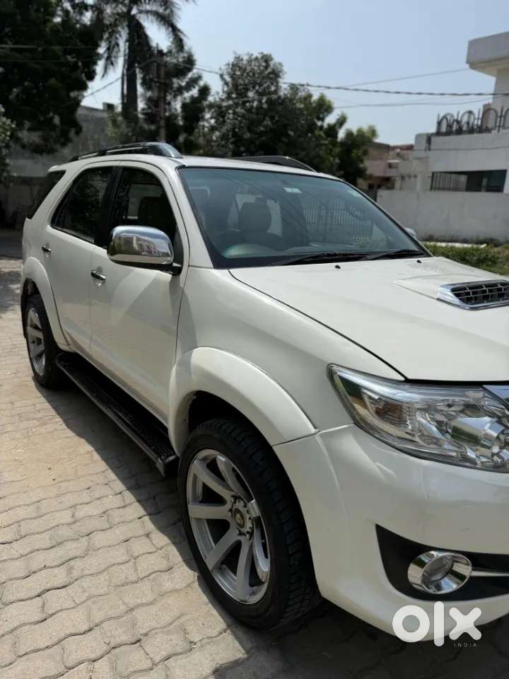 Toyota Fortuner, 2011, Diesel