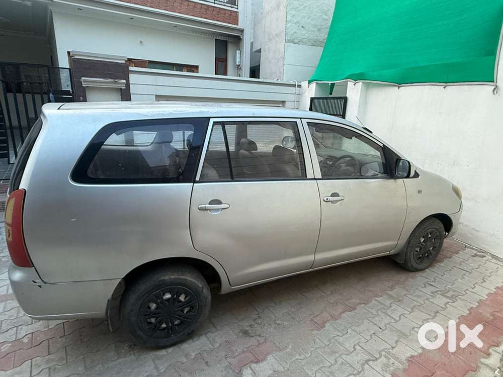 Toyota Innova 2005 Diesel 375000 Km Driven