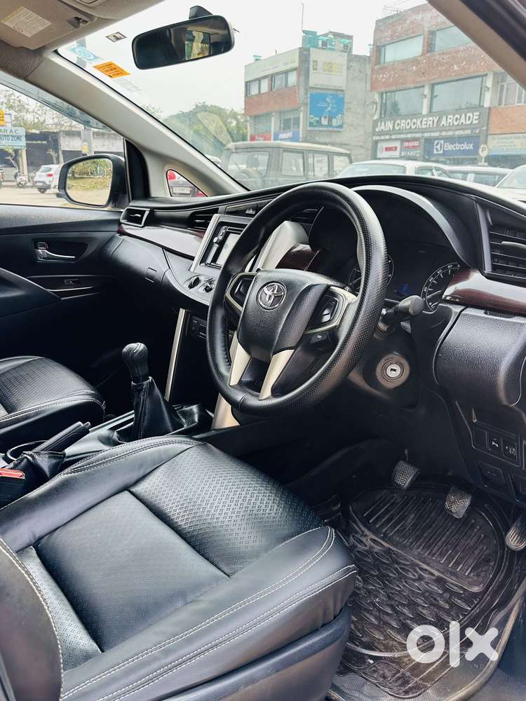 Toyota Innova Crysta 2.4 G Mt, 2016, Diesel