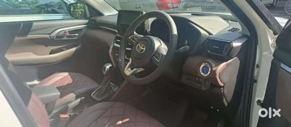 Toyota Urban Cruiser Hyryder 2023 Cng & Hybrids Well Maintained