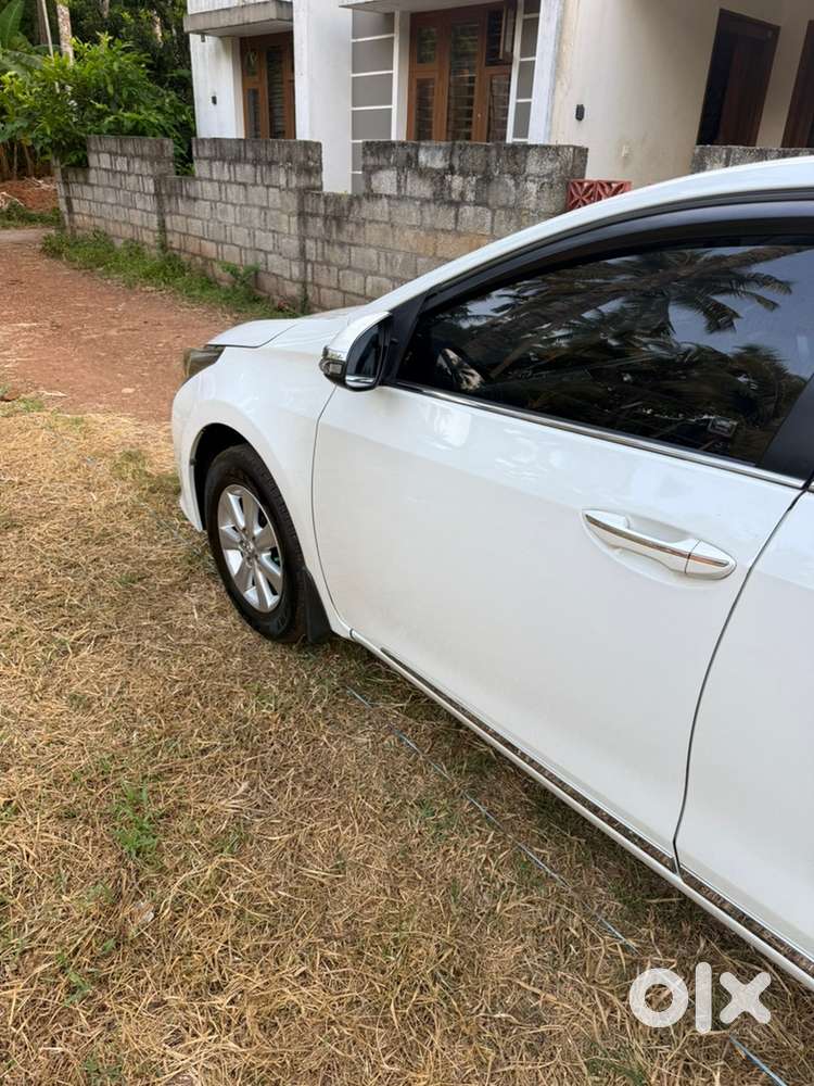 Toyota Corolla Altis Diesel 2015