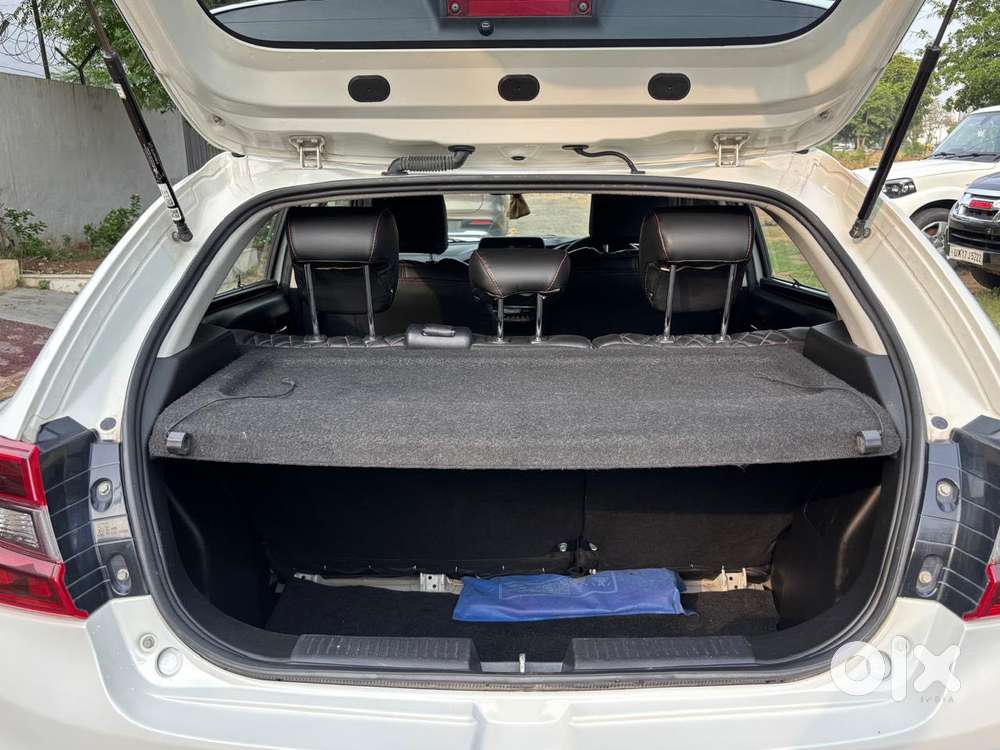 Maruti Suzuki Baleno 1.2 Zeta At, 2023, Petrol