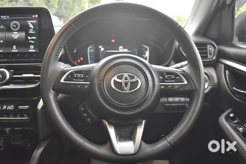 Toyota Urban Cruiser Hyryder 1.5 V Hybrid, 2023, Petrol