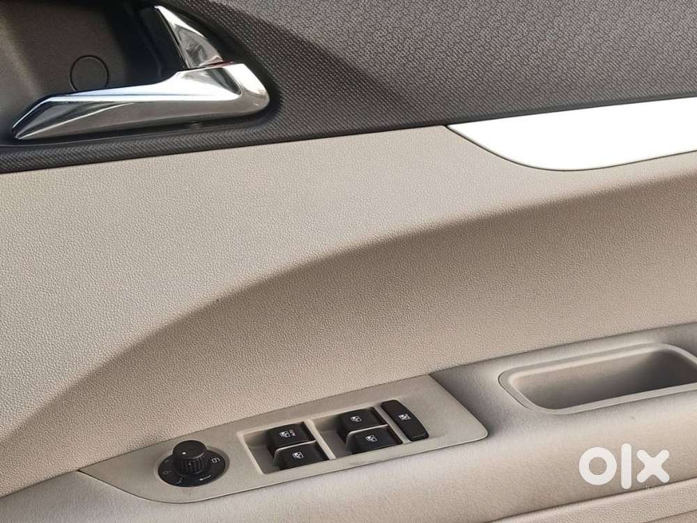 Mahindra Marazzo M8, 2019, Diesel