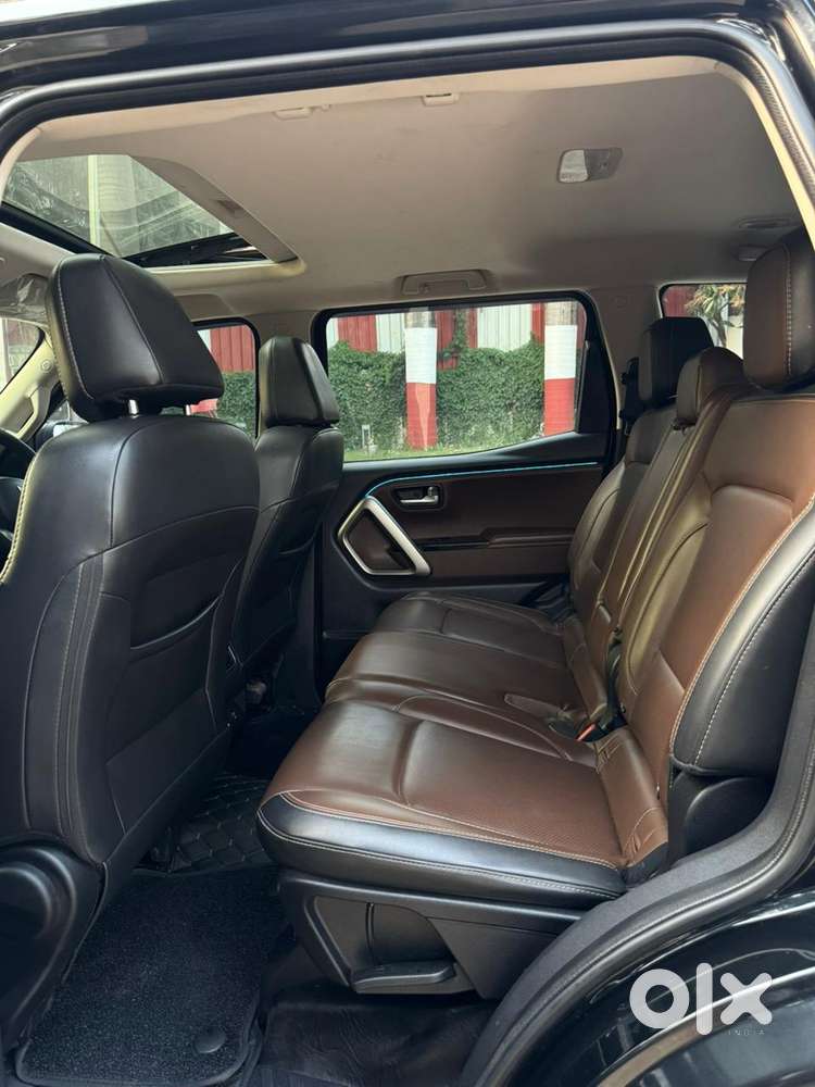 Mahindra Scorpio N Z6 Diesel At 2wd 7 Str [2022], 2024, Diesel