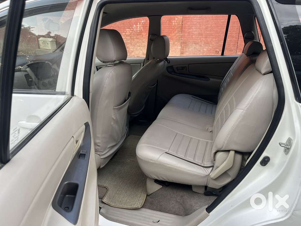 Toyota Innova 2.5 G (diesel) 7 Seater, 2012, Diesel