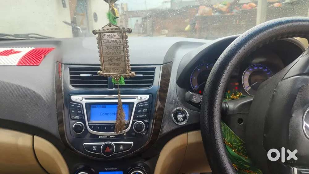 Hyundai Fluidic Verna Crdi 2012