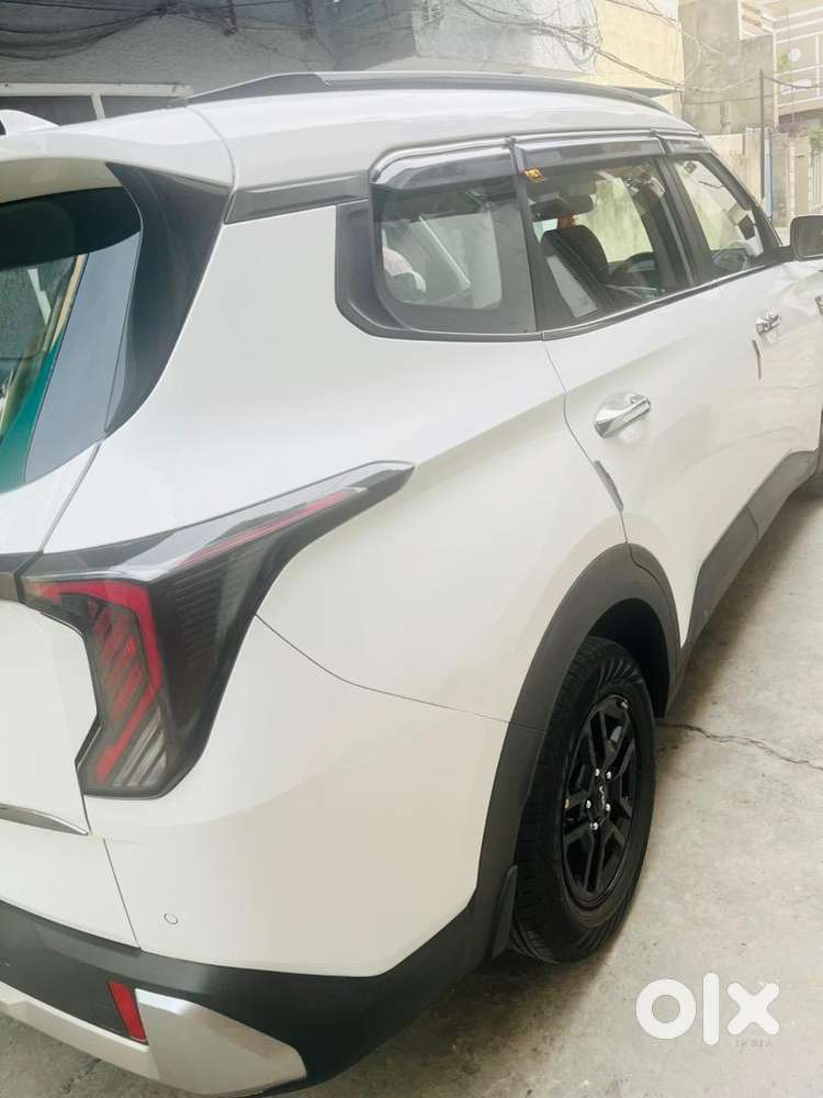 Kia Carens Clavis 2025 Petrol Good Condition