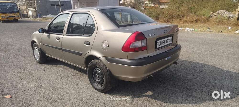 Ford Ikon 1.4 Zxi, 2004, Petrol