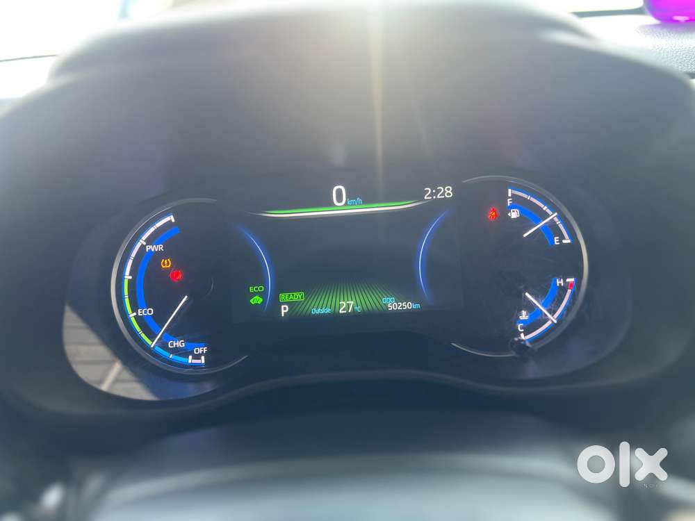 Toyota Innova Hycross 2.0 Vx Hybrid 7 Str, 2023, Petrol