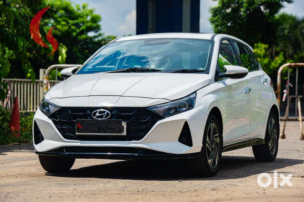 Hyundai I20 Asta (o) 1.2 Mt, 2023, Petrol
