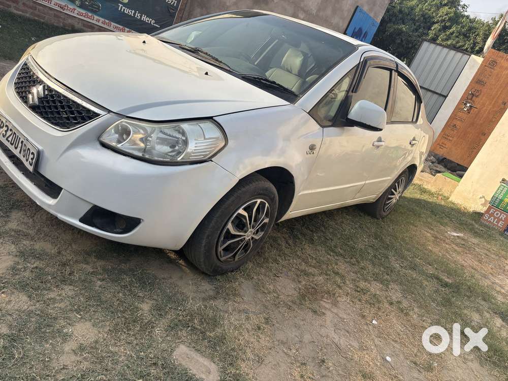 Maruti Suzuki Sx4 Vxi Bsiv, 2011, Petrol