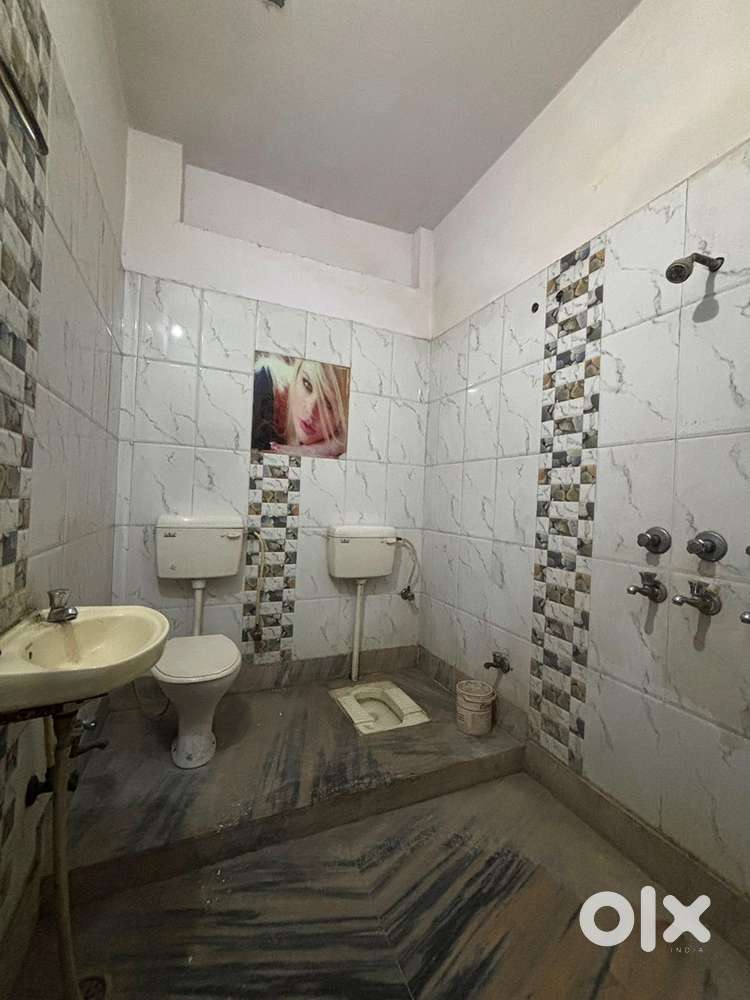 Spacious 1st Floor for Rent (Best Location)