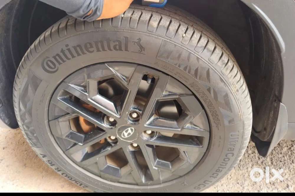 Hyundai Venue 2022 Petrol 61500 Km Driven
