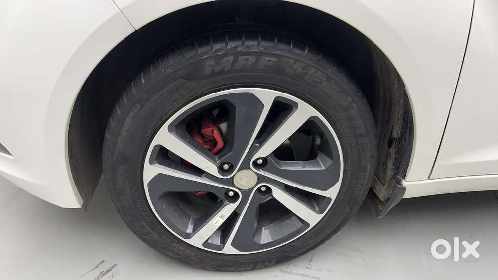 Tata Altroz 1.2 Xza Plus, 2023, Petrol