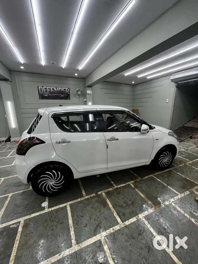 Maruti Suzuki Swift 
2015
1st Owner