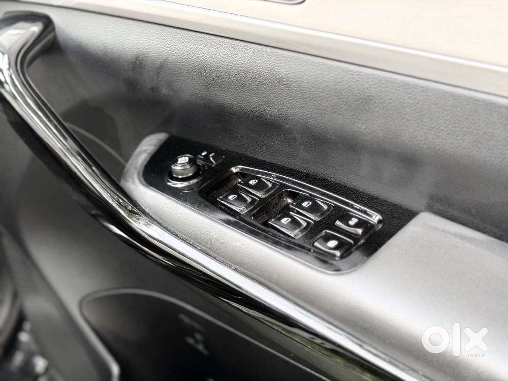Mahindra Xuv700 2.2 Ax 7 Diesel At Luxury Pack Str, 2022, Diesel
